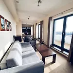Deluxe Apartamento *