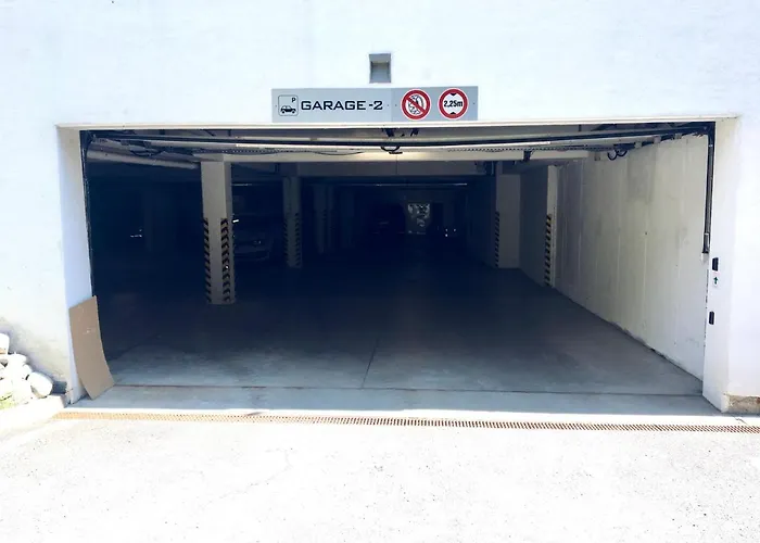 Deluxe アパート *